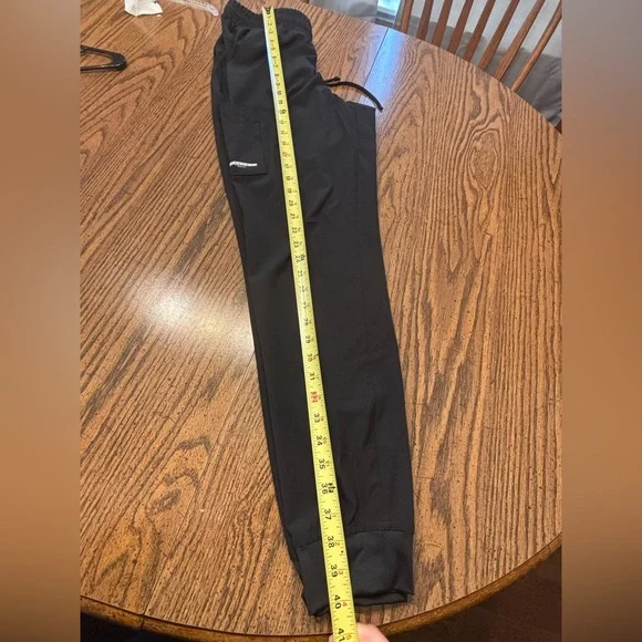 Women’s Sketchers by Barco medium tall jogger scrubs - Picture 7 of 11